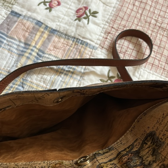 Patricia Nash European Map 13” x 10” x 5”leather adjustable strap crossbody bag - Picture 6 of 13